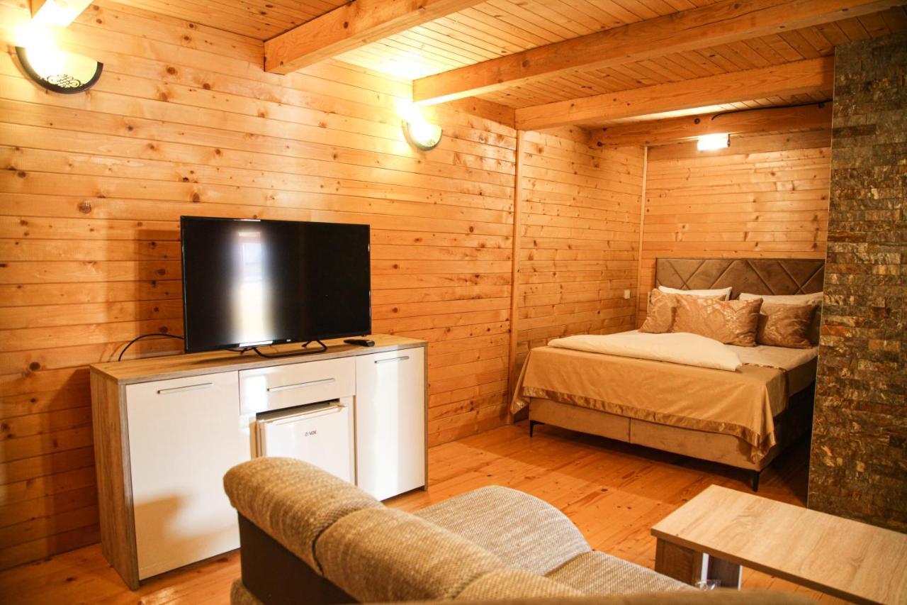 Family Suite,1373811047:JPEG